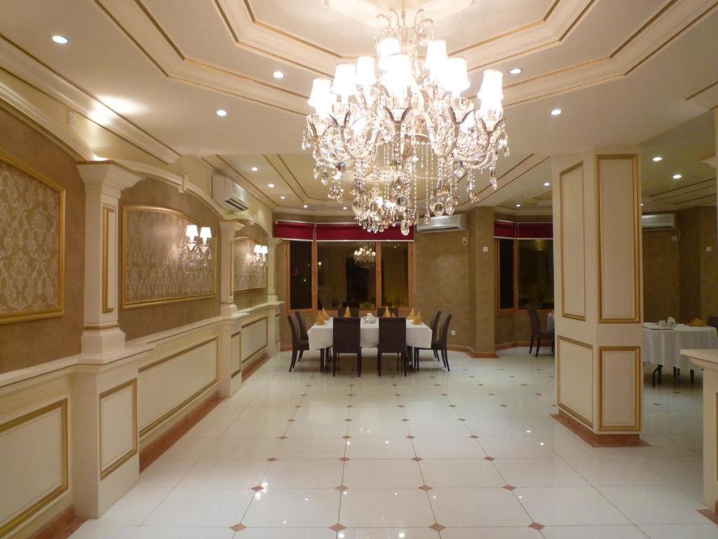 อัล บอร์ก อัล วาเทียร์ Hotel ชาซาน ภายนอก รูปภาพ