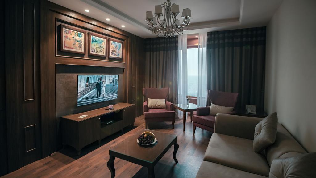 อัล บอร์ก อัล วาเทียร์ Hotel ชาซาน ภายนอก รูปภาพ