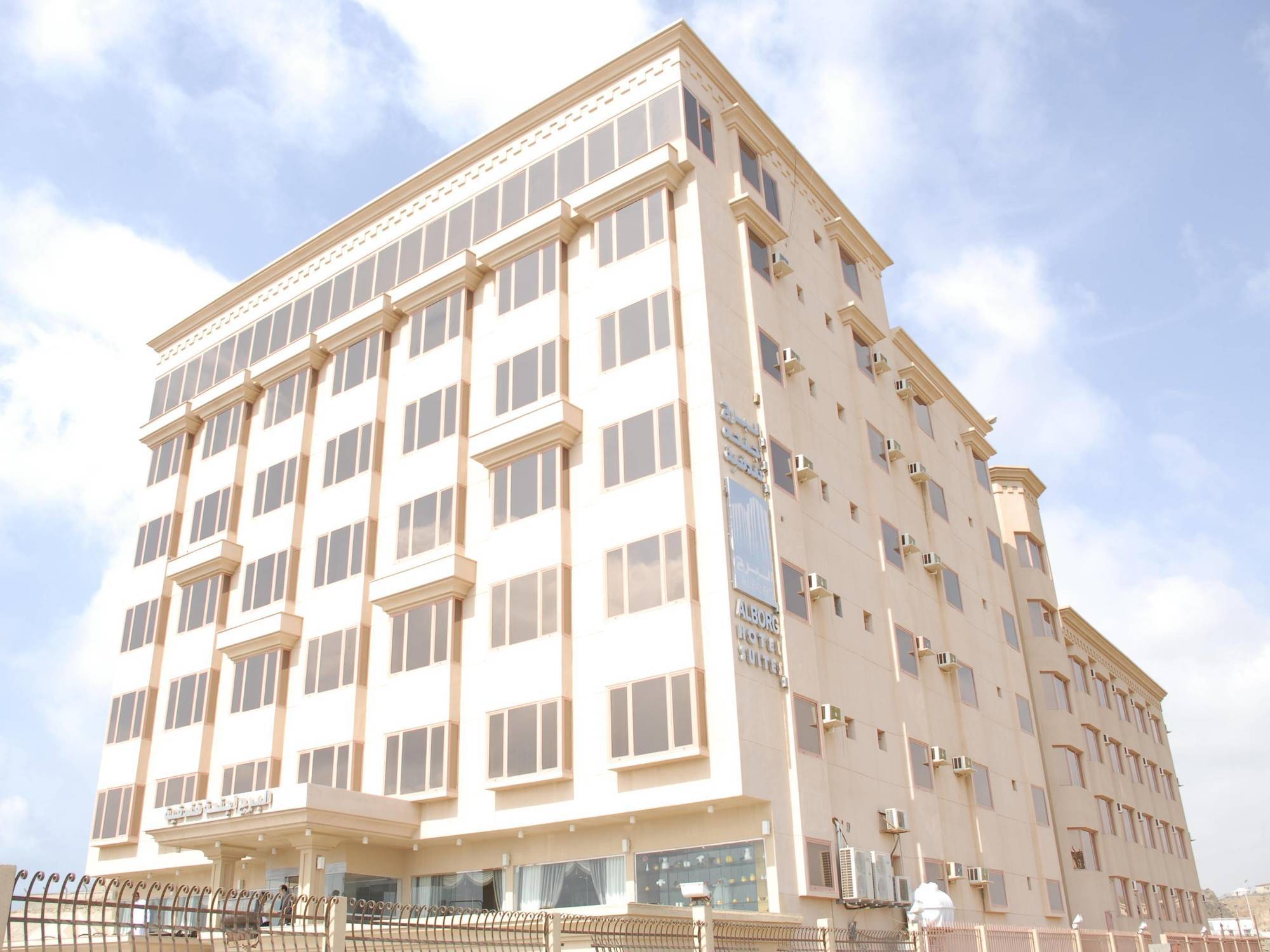 อัล บอร์ก อัล วาเทียร์ Hotel ชาซาน ภายนอก รูปภาพ