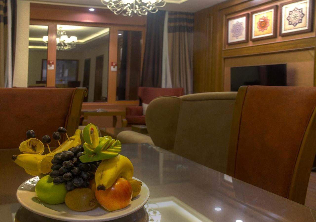 อัล บอร์ก อัล วาเทียร์ Hotel ชาซาน ภายนอก รูปภาพ